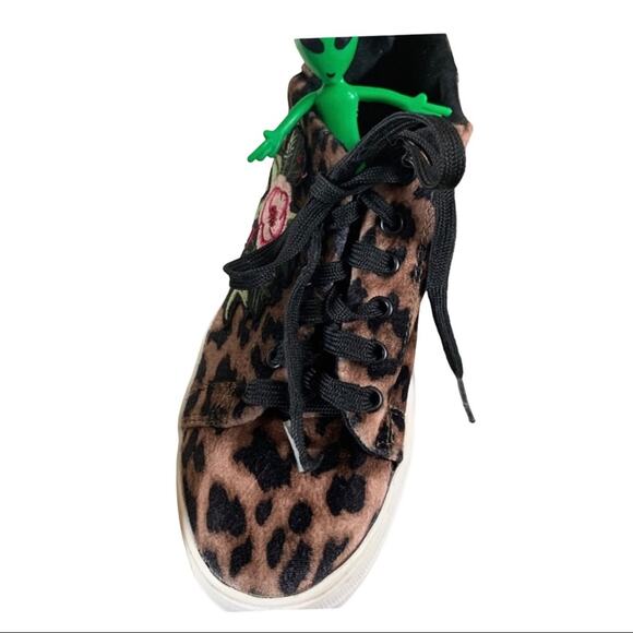 Steve Madden Leopard Platform Sneaker SIZE 6 Faux Calfskin Cheetah Animal Vegan - Picture 5 of 7